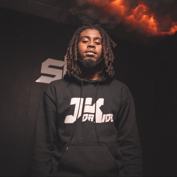 Meet your Posher, Justin - Picture 1 of 1